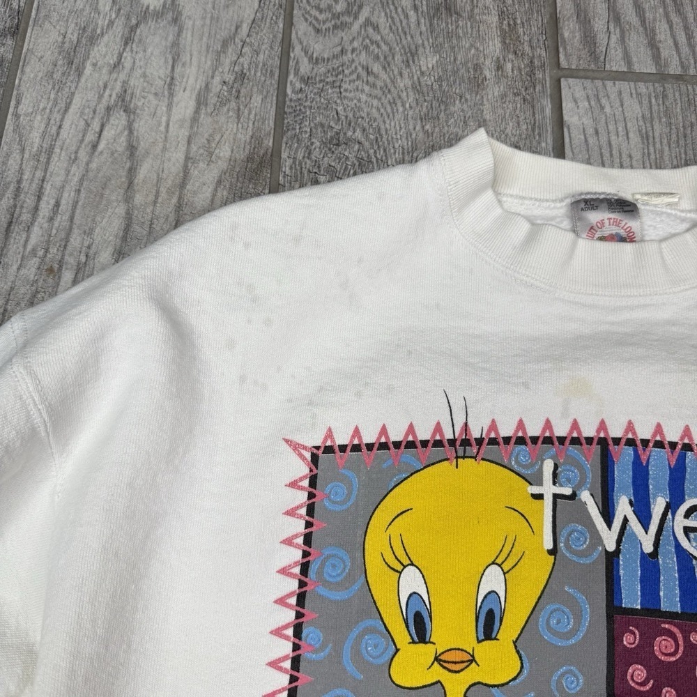 Vintage 90s Fruit Of The Loom Tweety Bird Looney Tunes Sweatshirt White Size XL - Picture 3 of 15